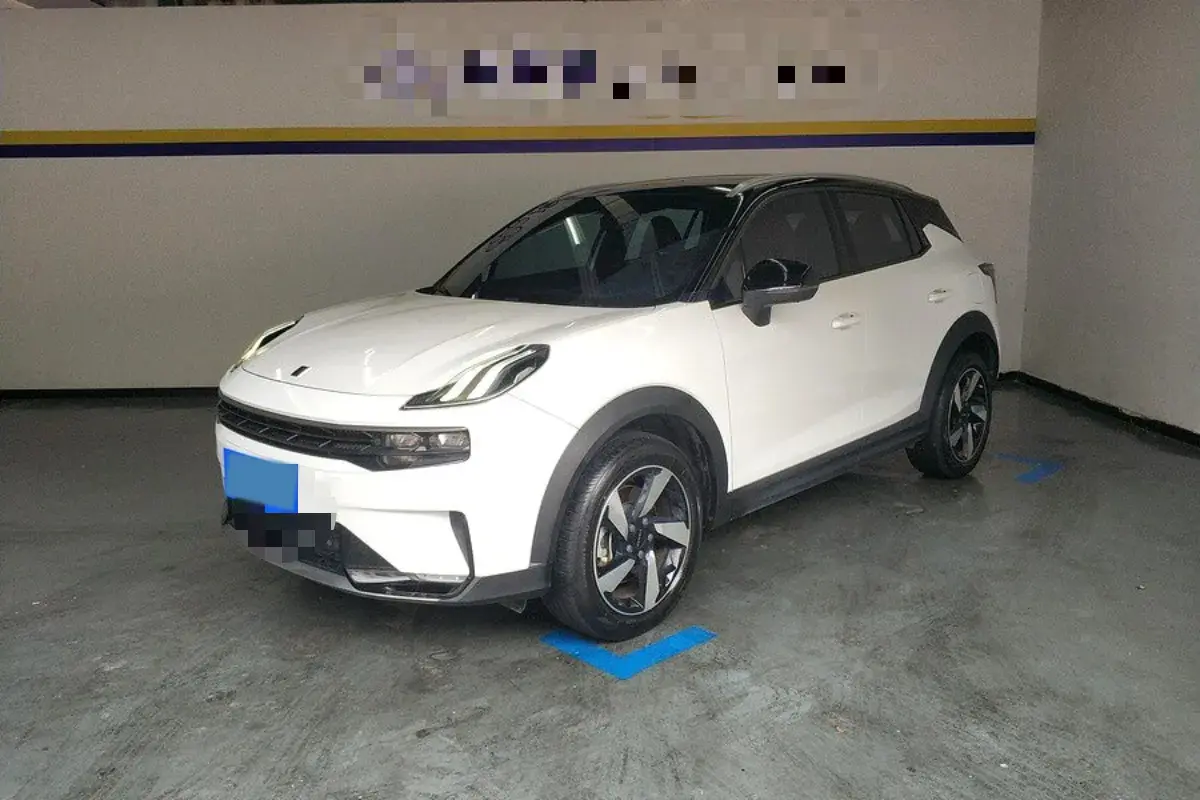 2020 LYNK&CO 06 view 1
