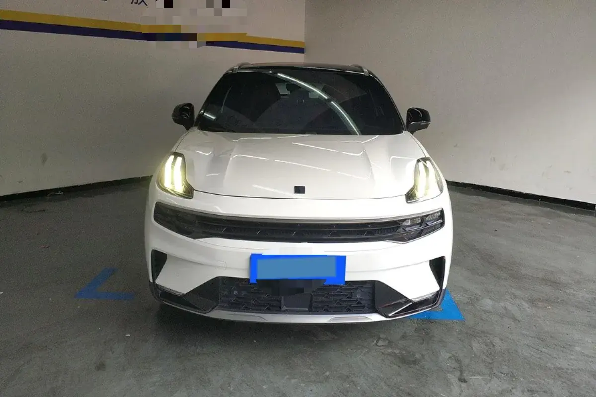 2020 LYNK&CO 06 thumbnail 2