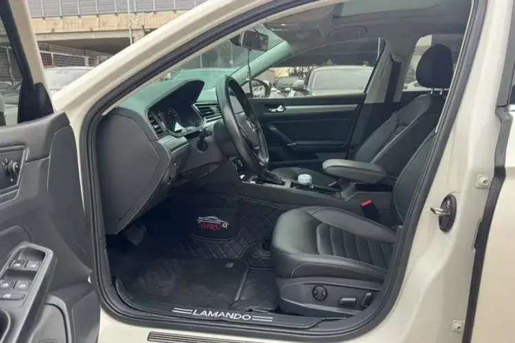 2019 VOLKSWAGEN LAMANDO thumbnail 4