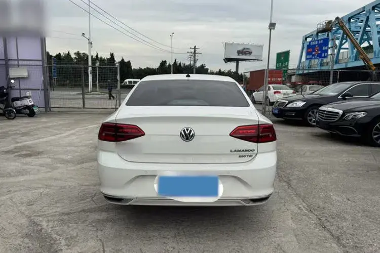 2019 VOLKSWAGEN LAMANDO thumbnail 3