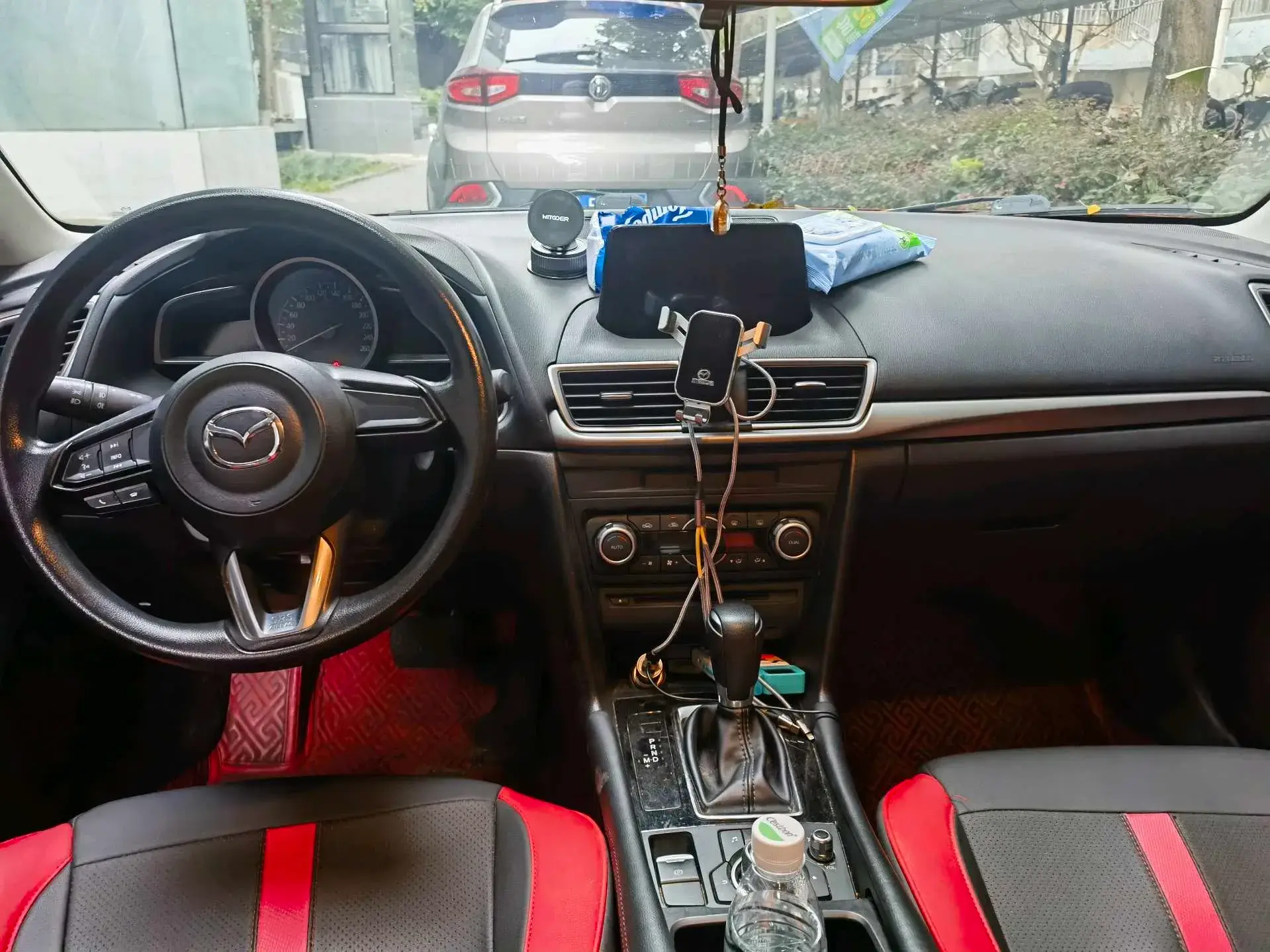 2017 MAZDA 3 thumbnail 4