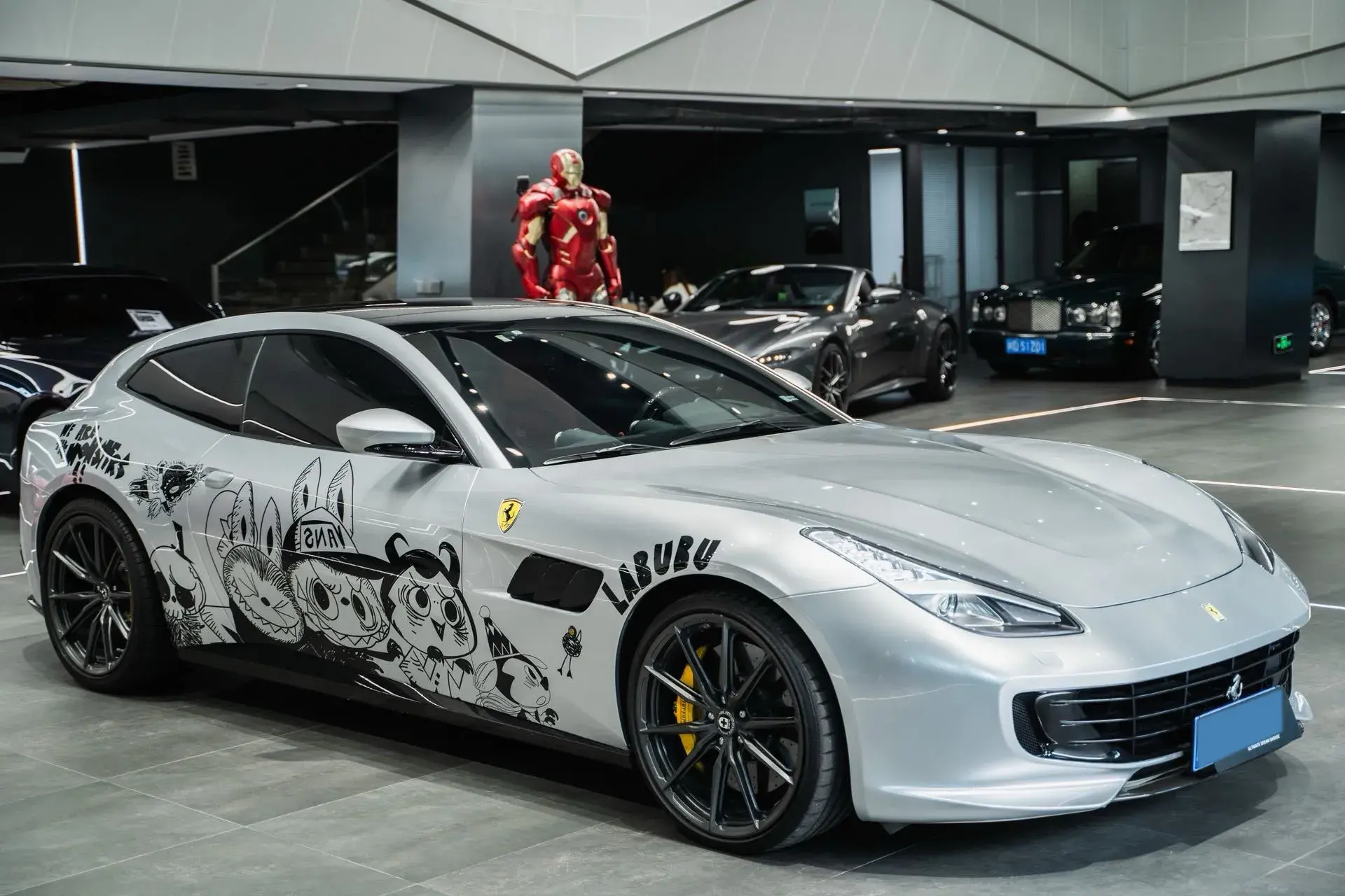 2017 FERRARI GTC4 thumbnail 3