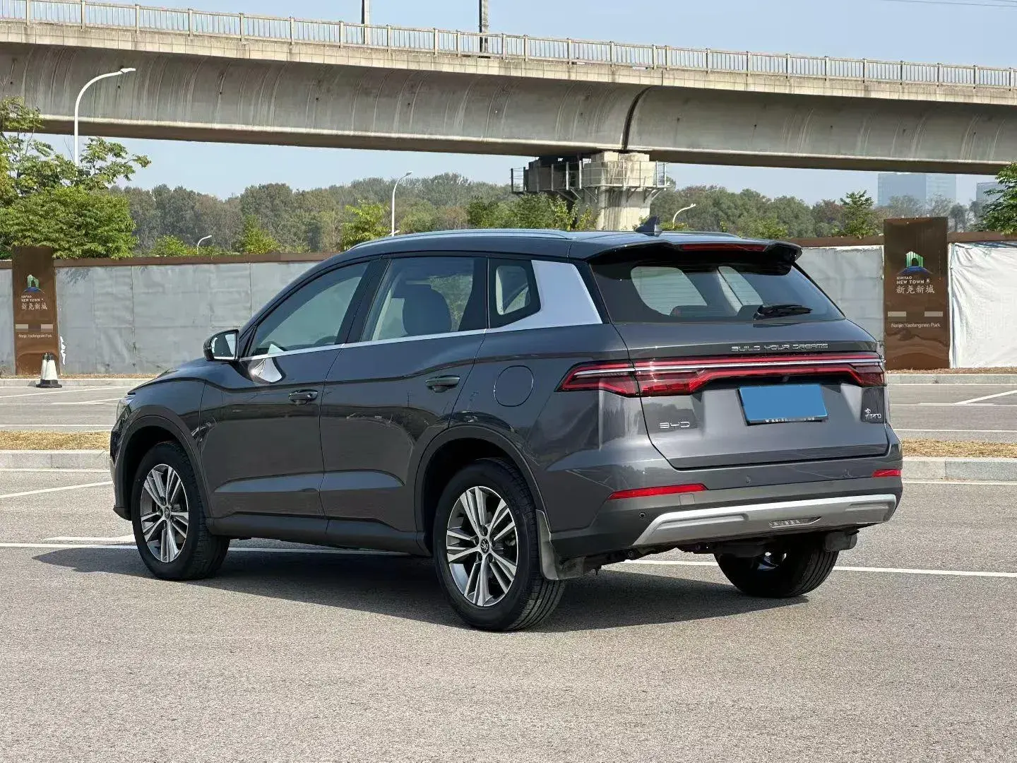 2019 BYD SONG thumbnail 4