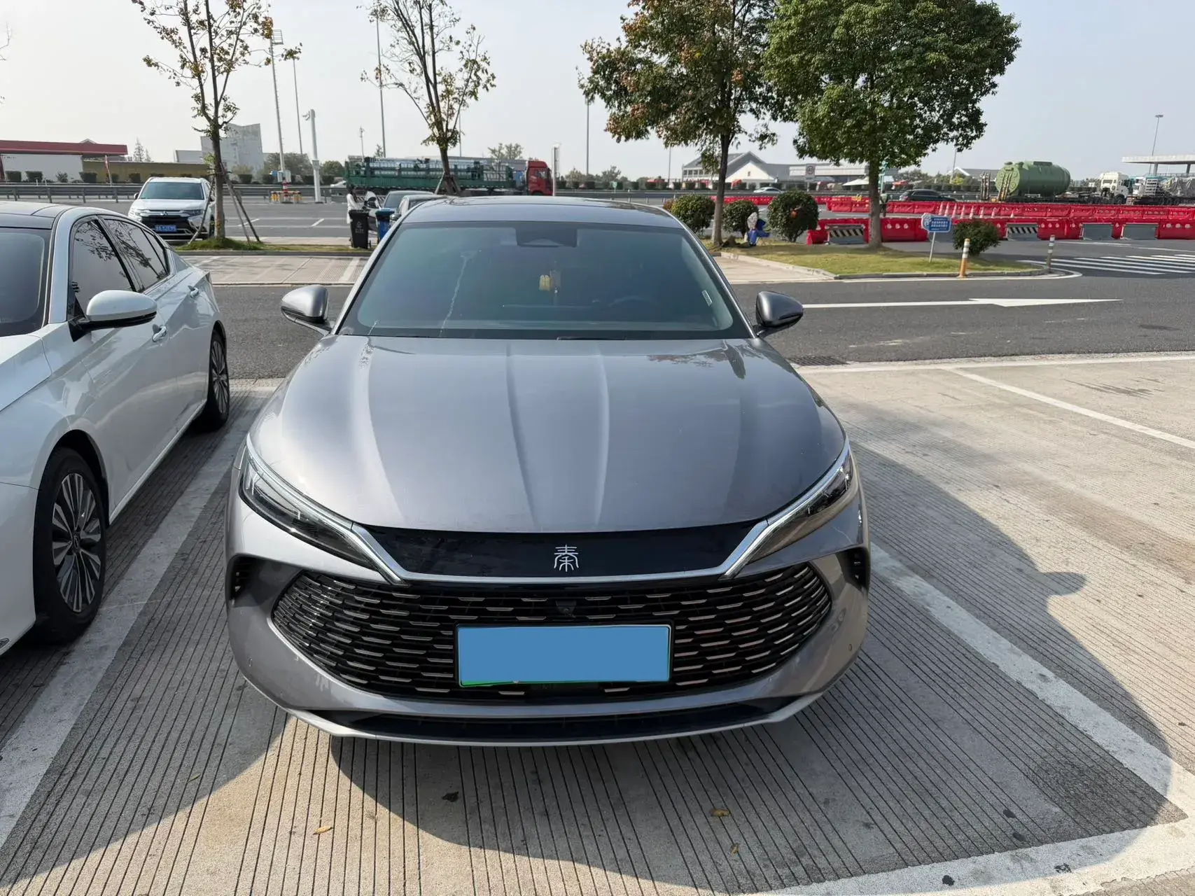 2024 BYD QINL thumbnail 2