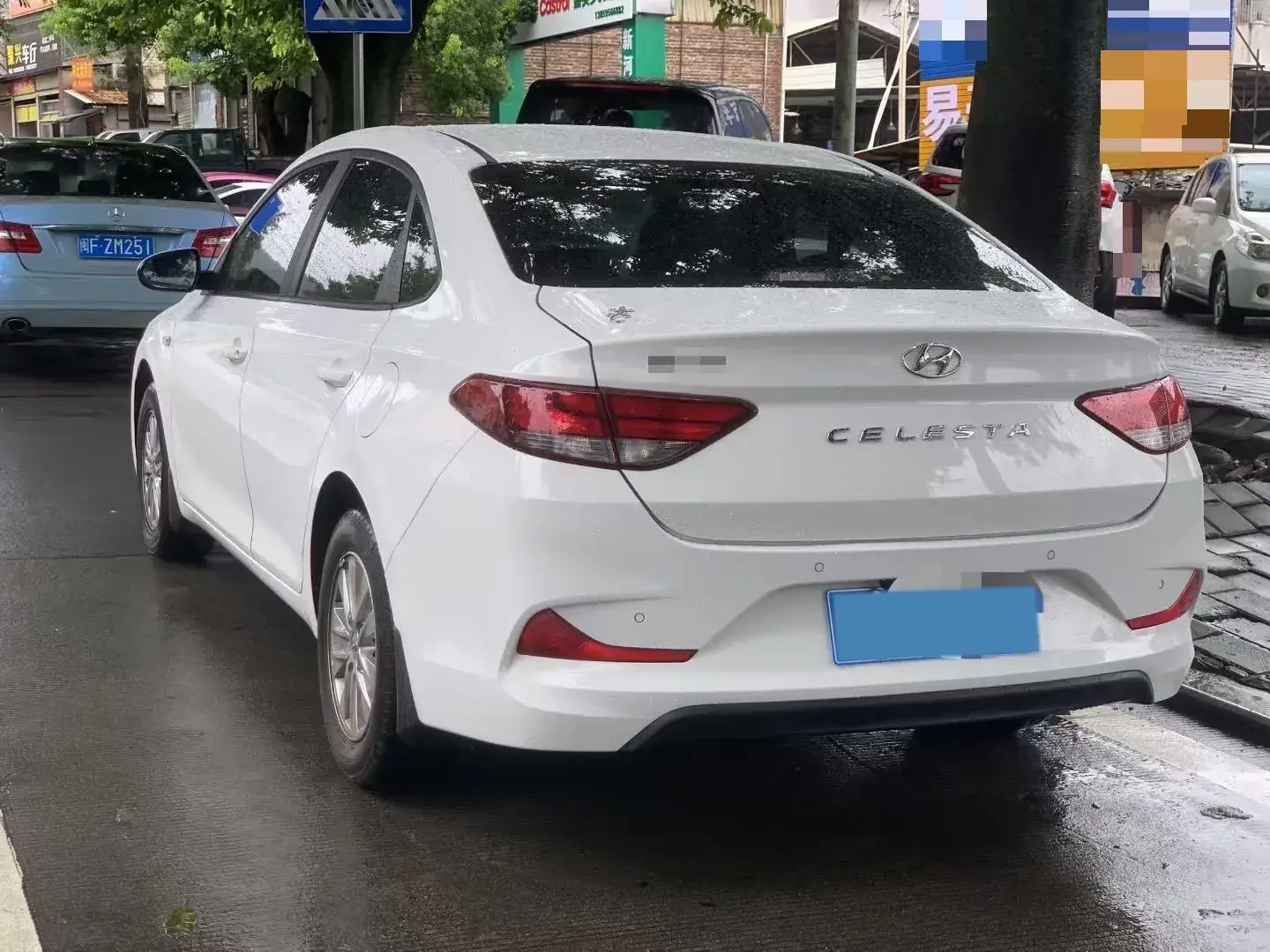 2017 HYUNDAI CELESTA thumbnail 3