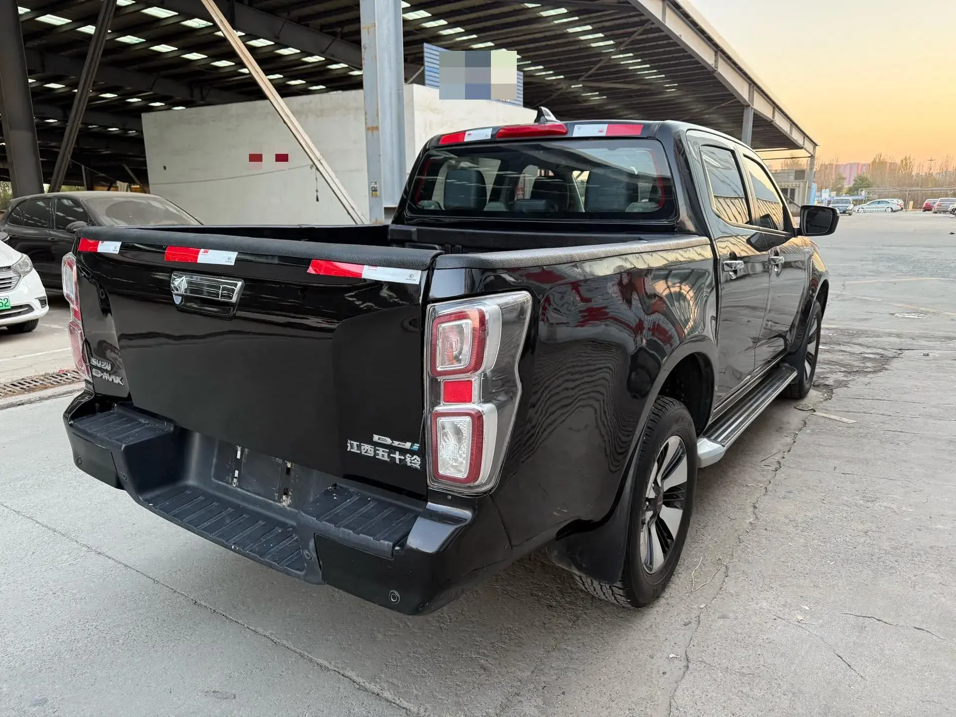 2021 ISUZU D-MAX thumbnail 4