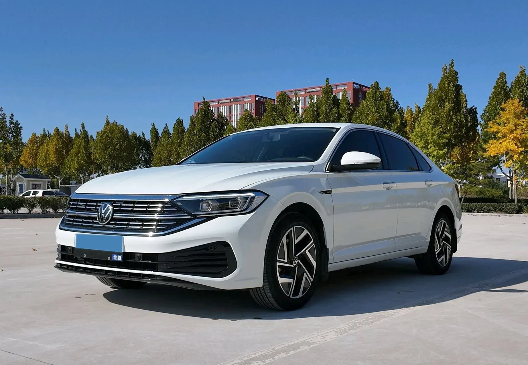 2022 VOLKSWAGEN SAGITAR view 1