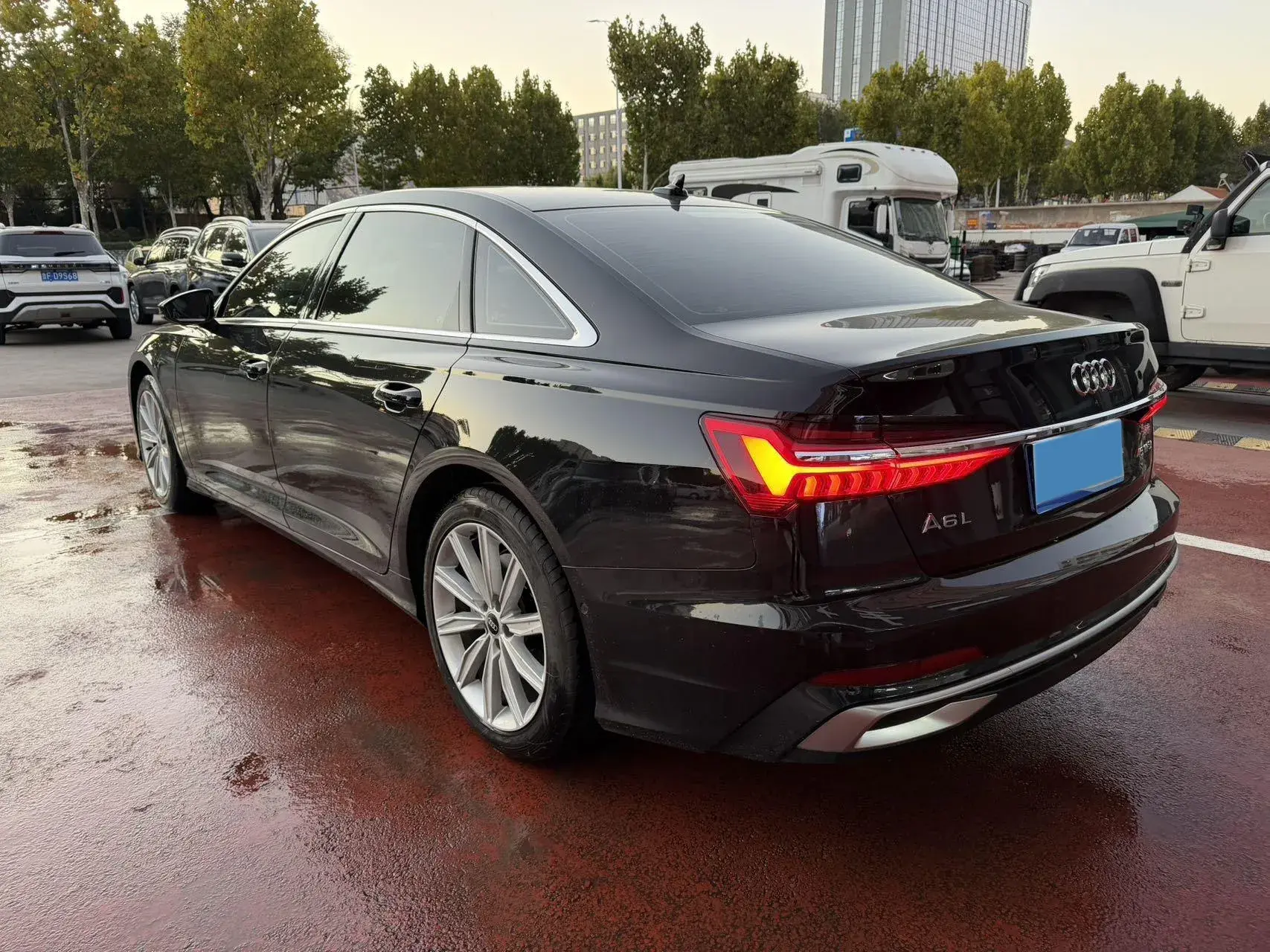 2025 AUDI A6L thumbnail 4