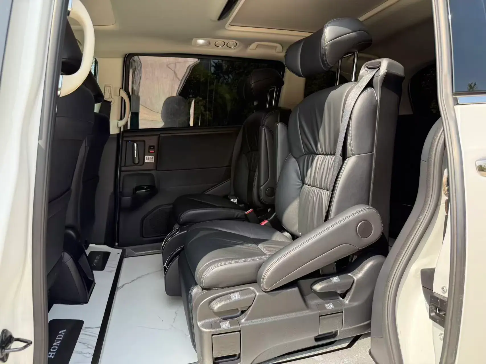 2024 HONDA ODYSSEY thumbnail 3