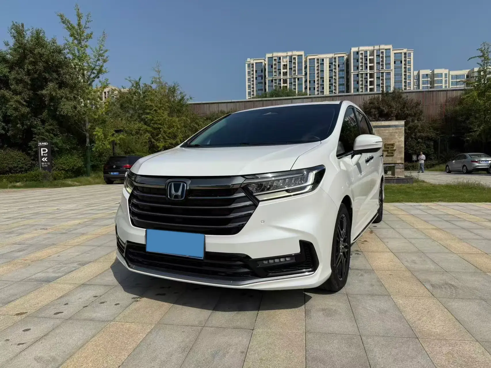 2024 HONDA ODYSSEY view 1