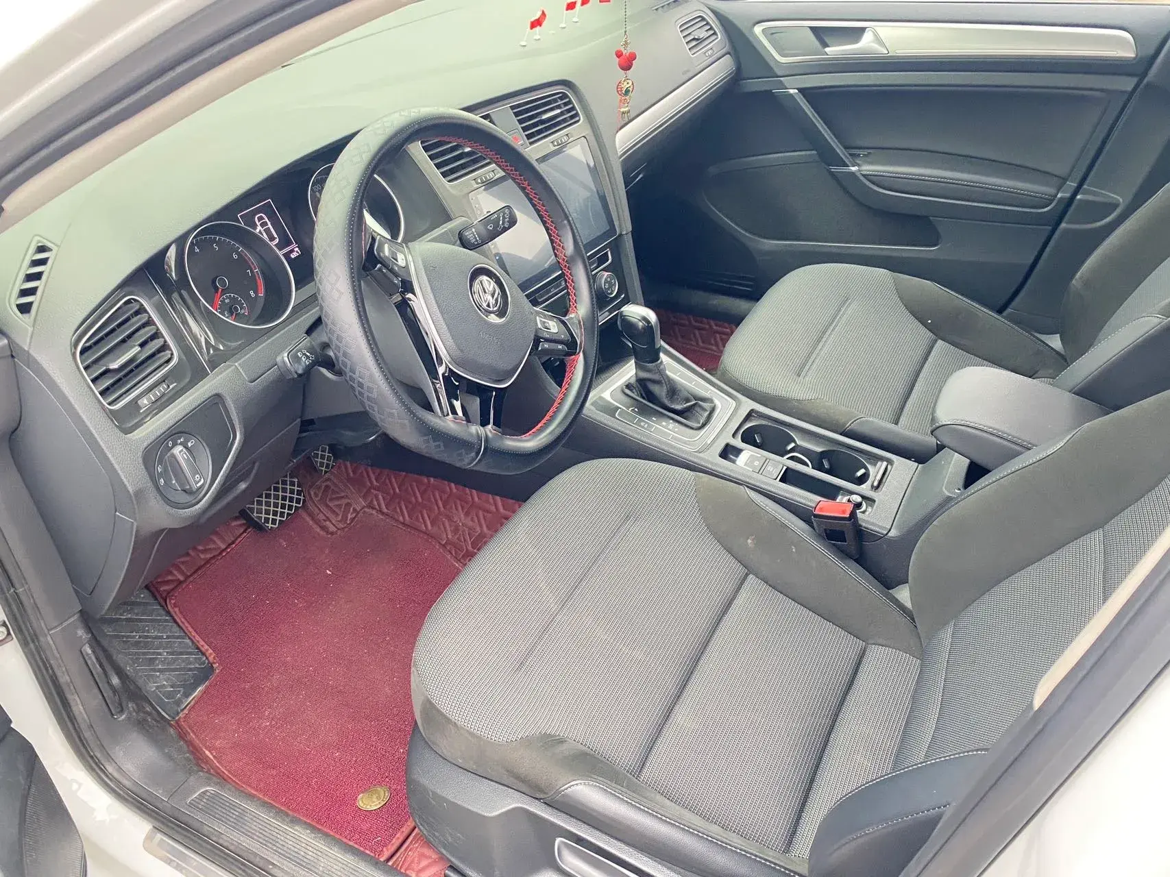 2018 VOLKSWAGEN GOLF thumbnail 3