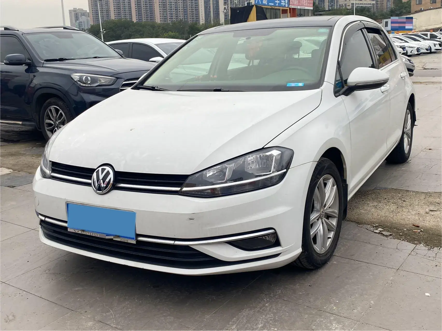 2018 VOLKSWAGEN GOLF view 1
