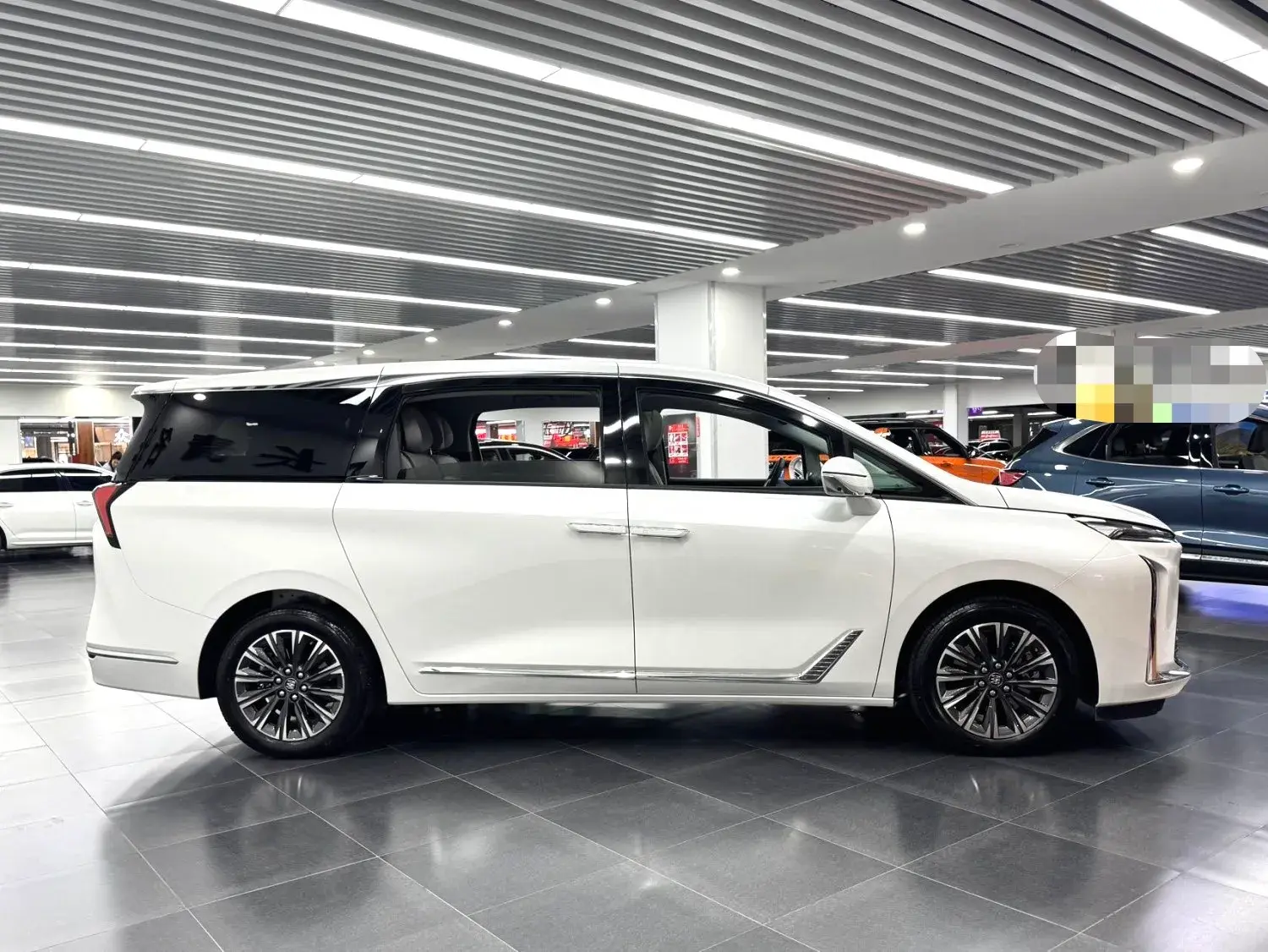 2025 BUICK GL8 thumbnail 3