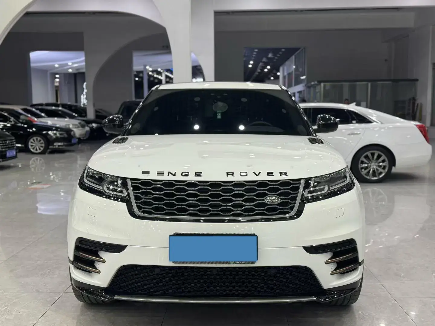2020 LAND ROVER thumbnail 2
