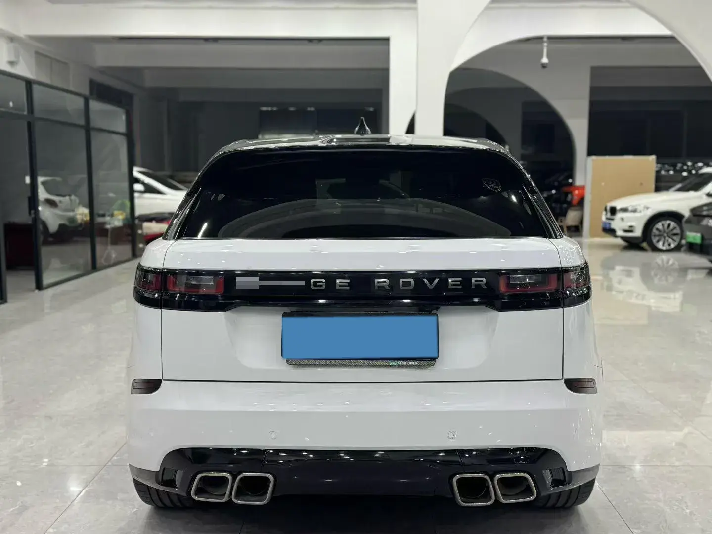 2020 LAND ROVER thumbnail 3