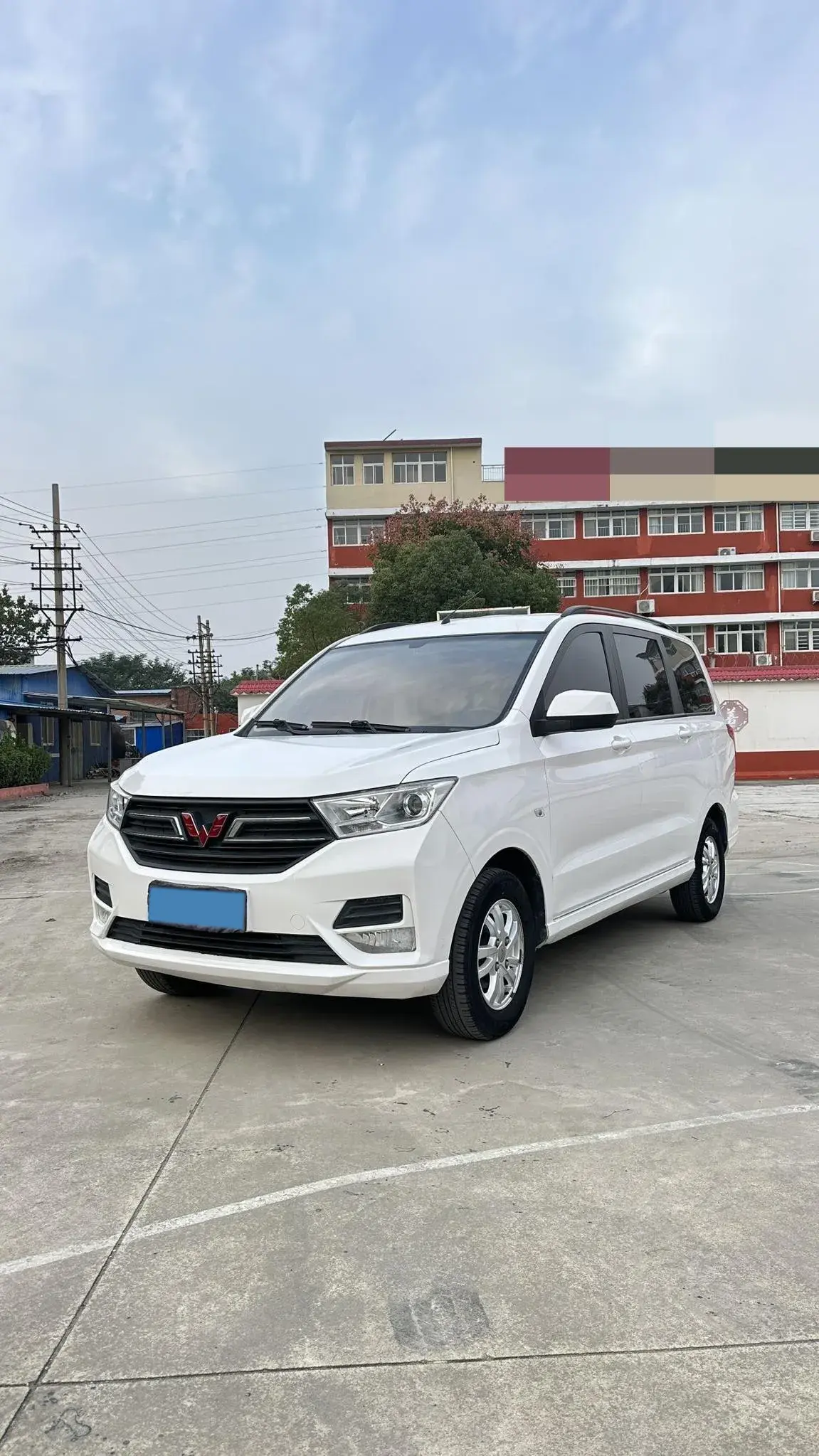 2018 WULING HONGGUANG view 1