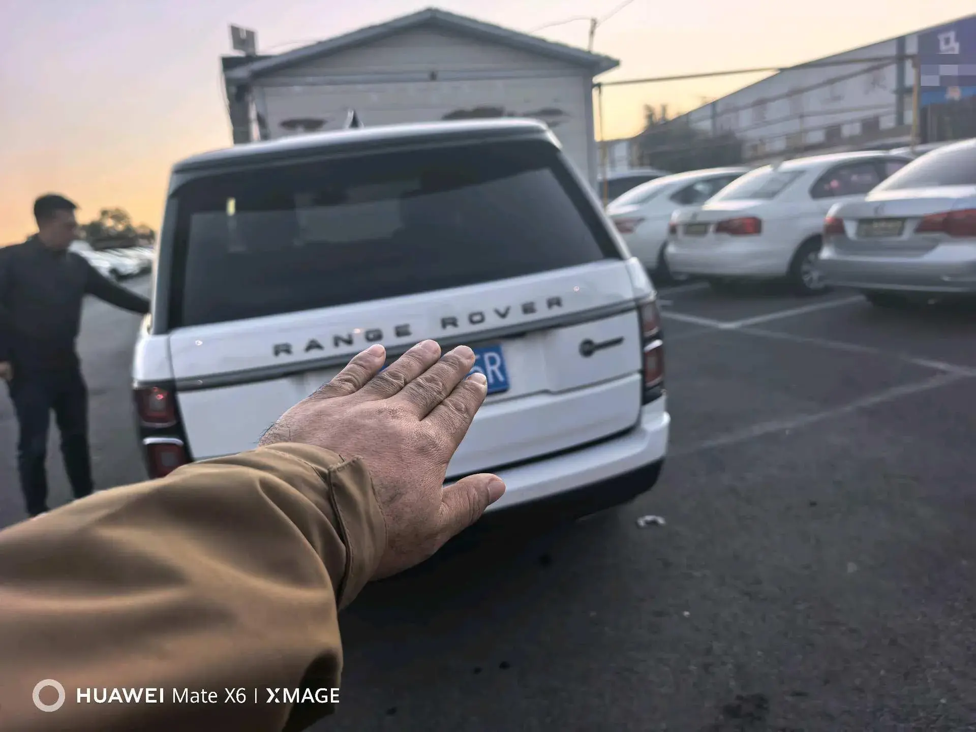 2018 LAND ROVER thumbnail 3