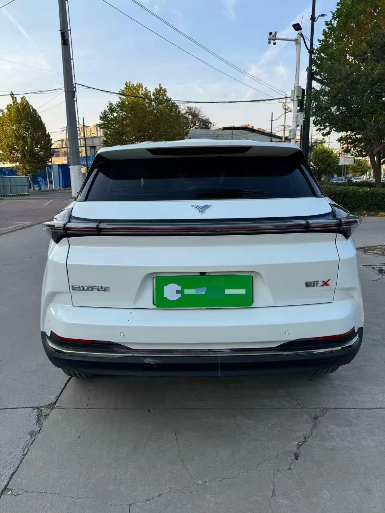 2023 NETA X thumbnail 4