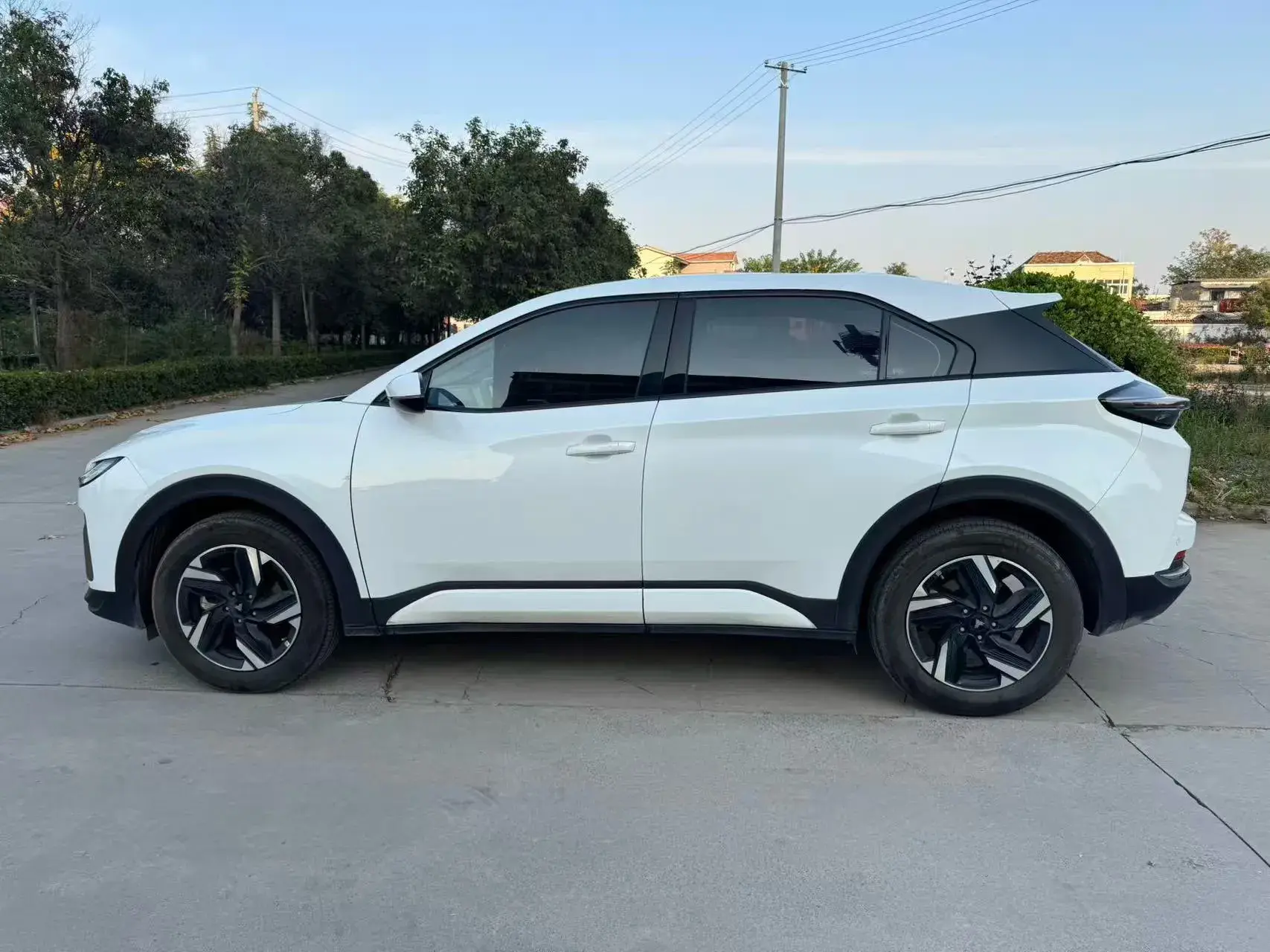 2023 NETA X thumbnail 3