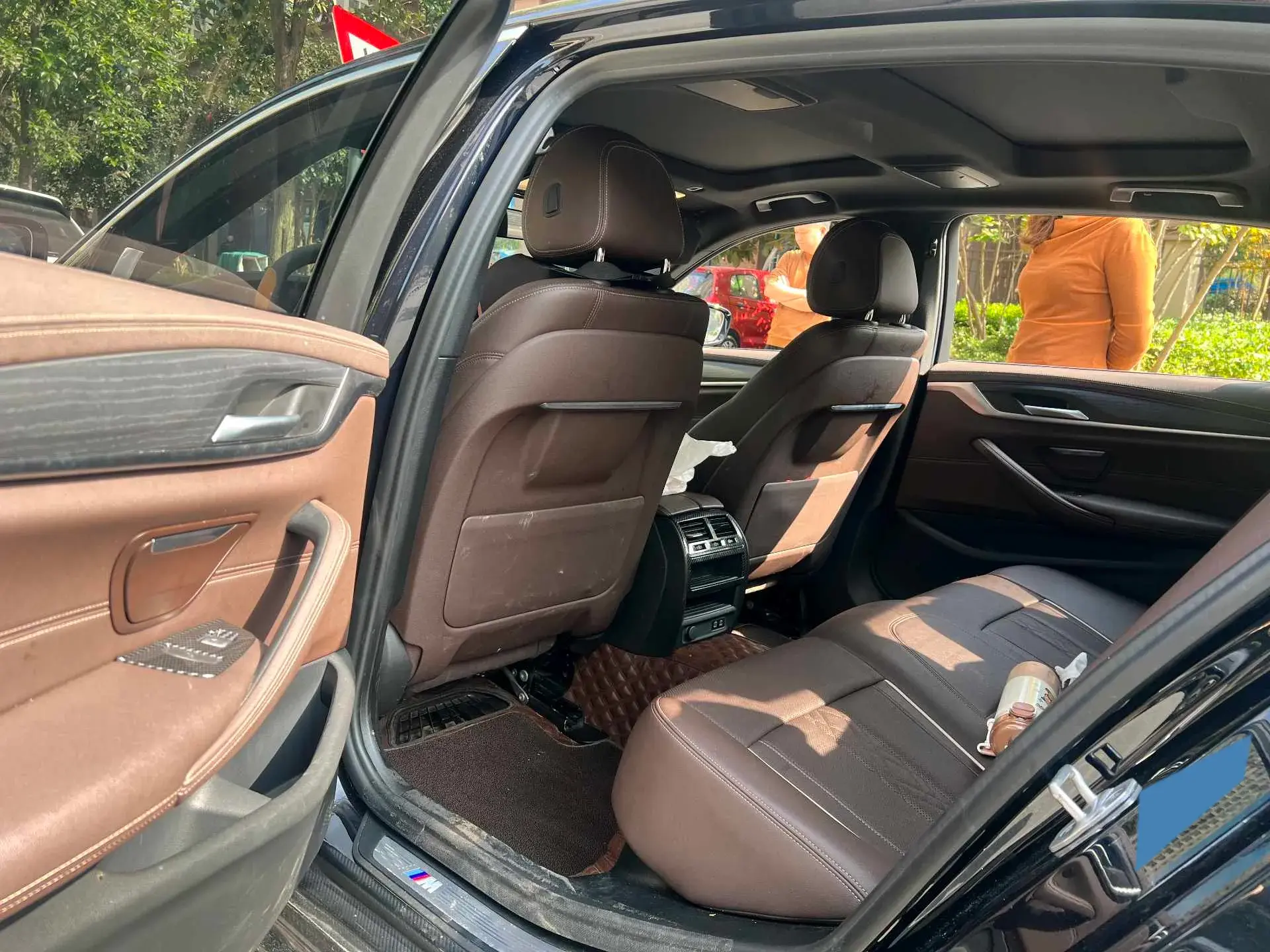 2021 BMW 5 thumbnail 4