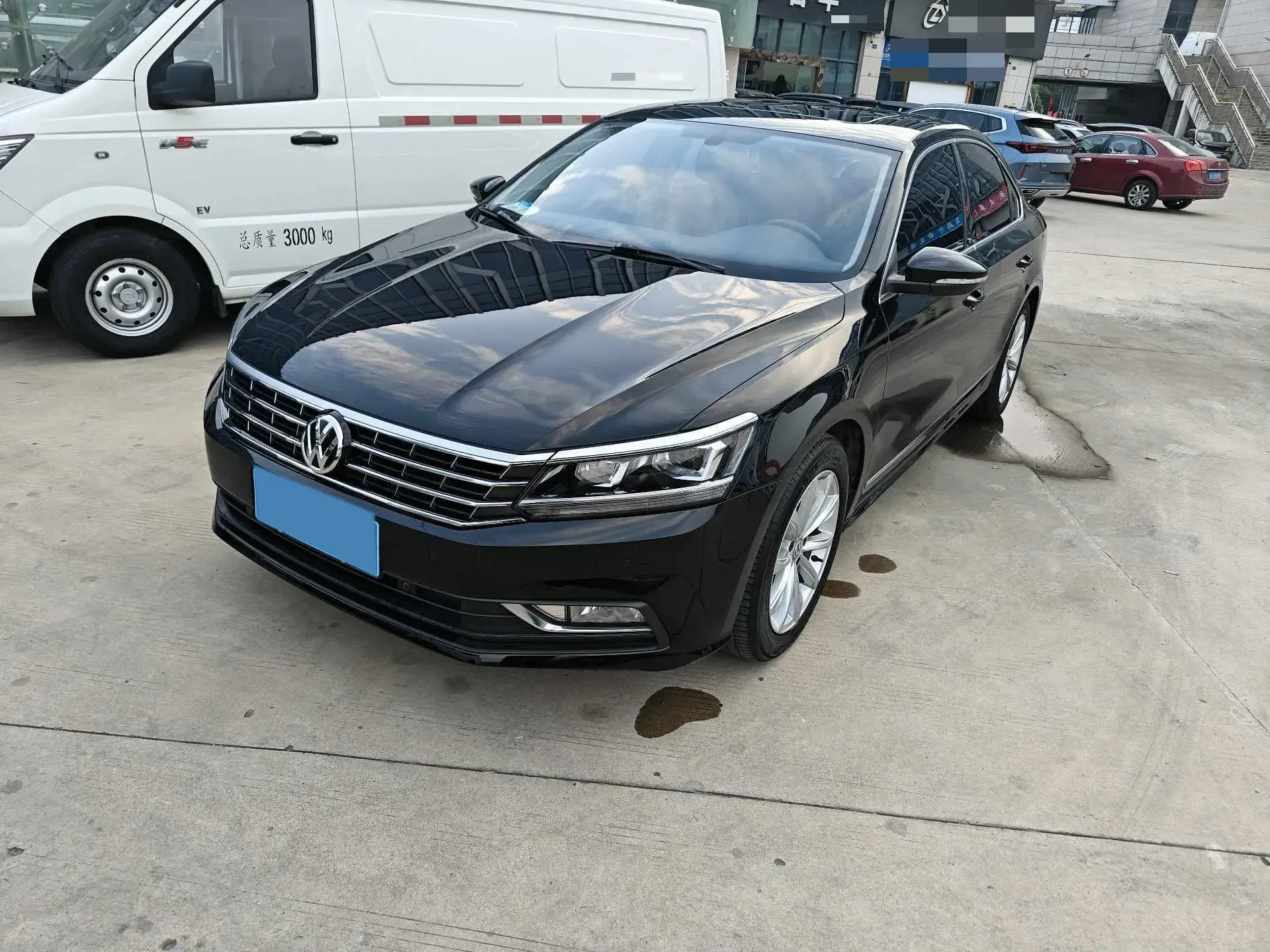 2017 VOLKSWAGEN PASSAT view 1