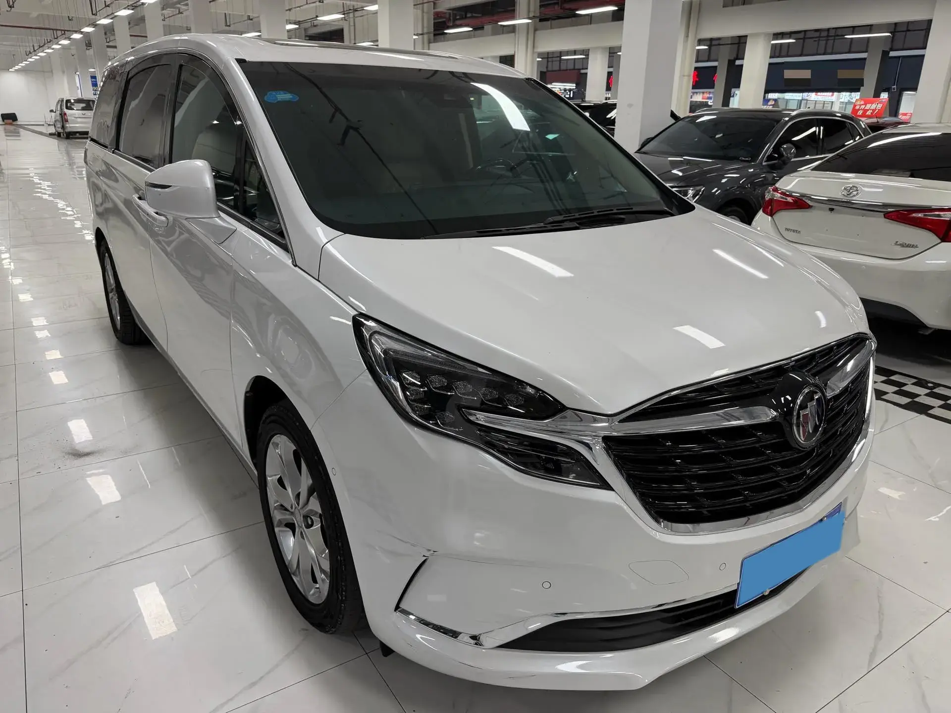 2020 BUICK GL8 thumbnail 3