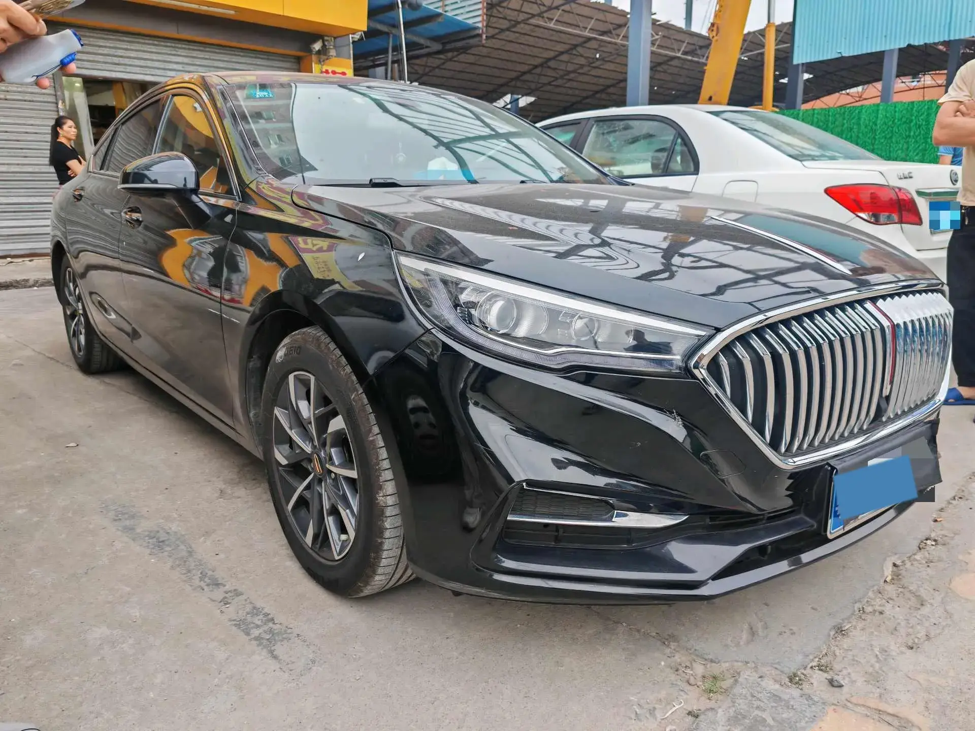 2020 HONGQI H5 thumbnail 3