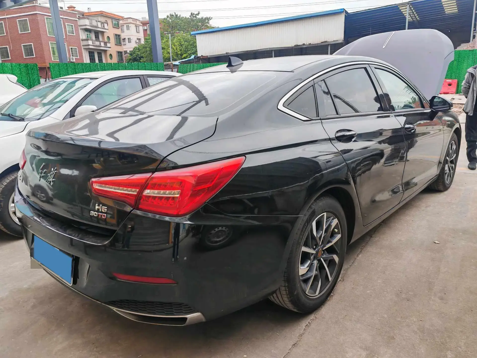 2020 HONGQI H5 thumbnail 4