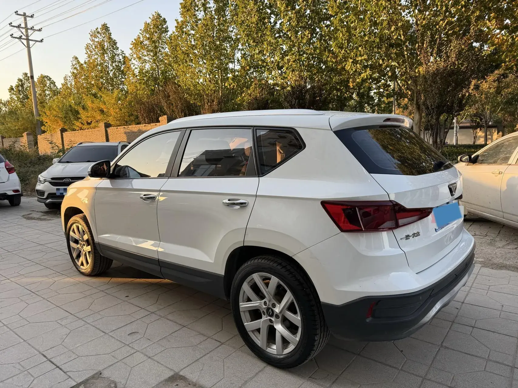 2019 JETTA VS5 thumbnail 3