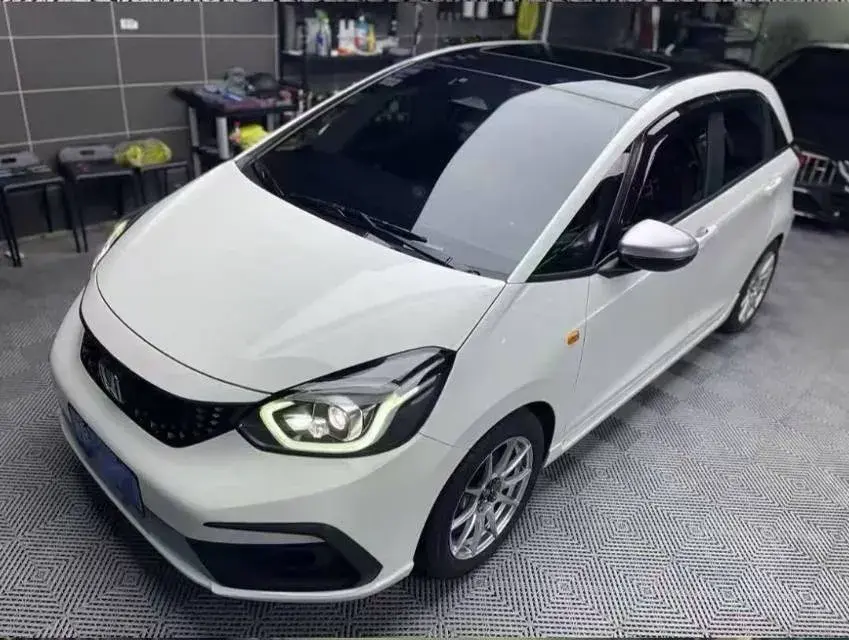 2021 HONDA FIT view 1