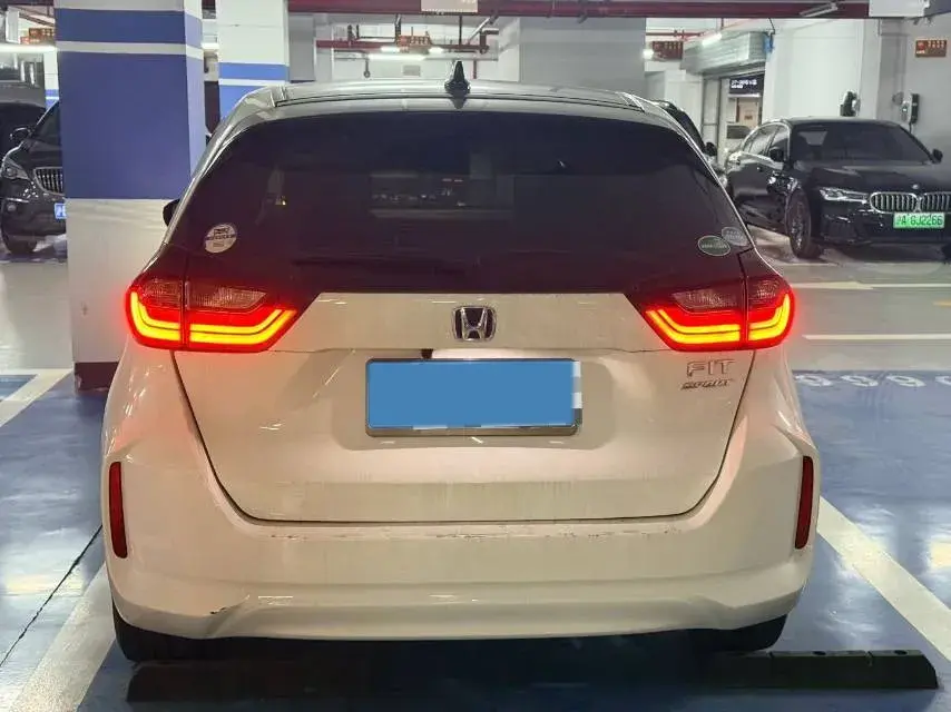 2021 HONDA FIT thumbnail 3