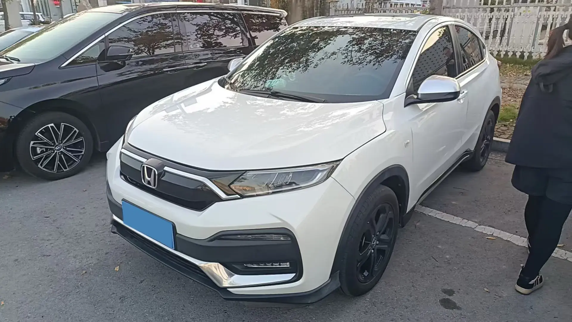 2022 HONDA XR-V view 1