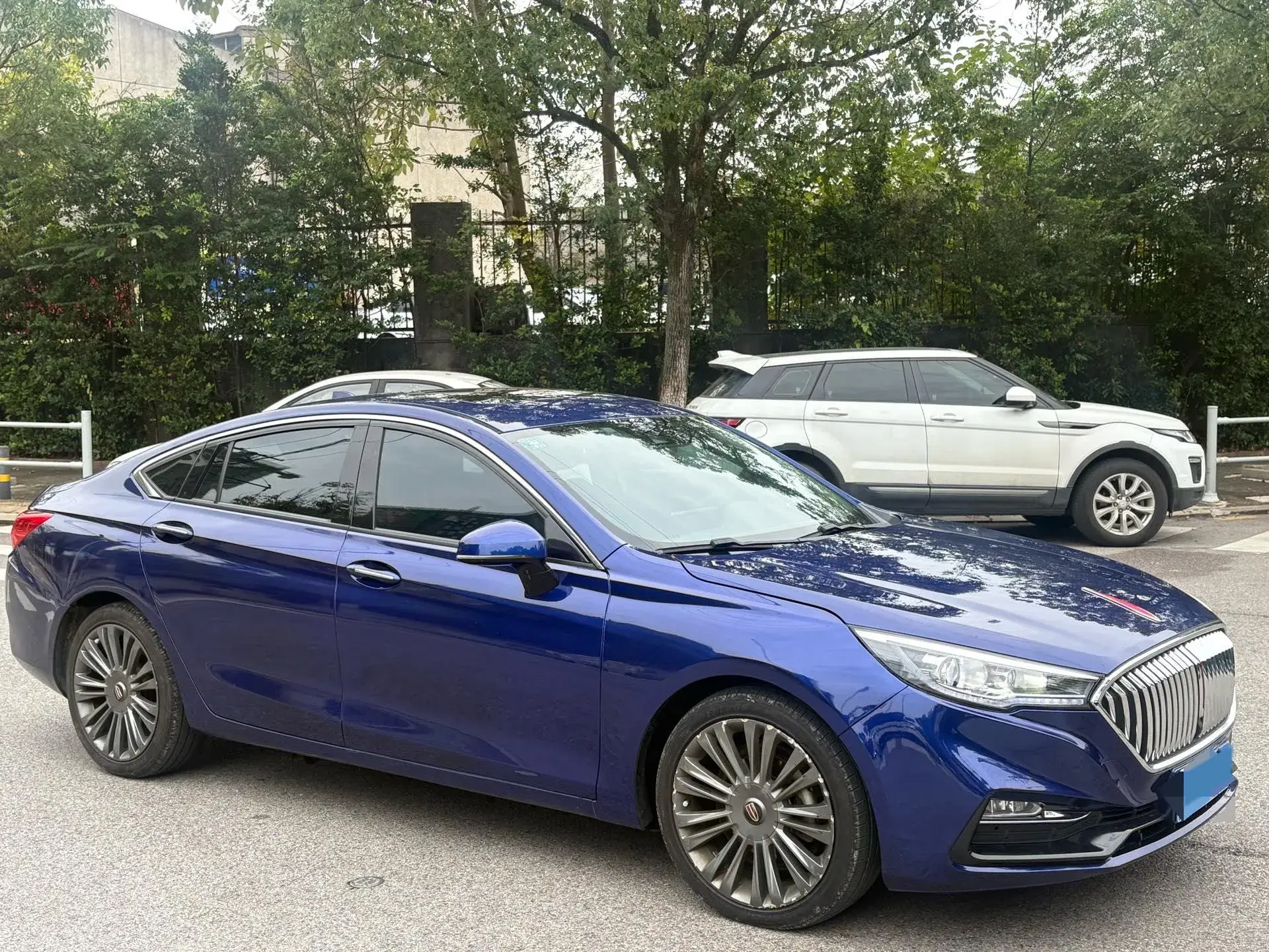 2019 HONGQI H5 thumbnail 2