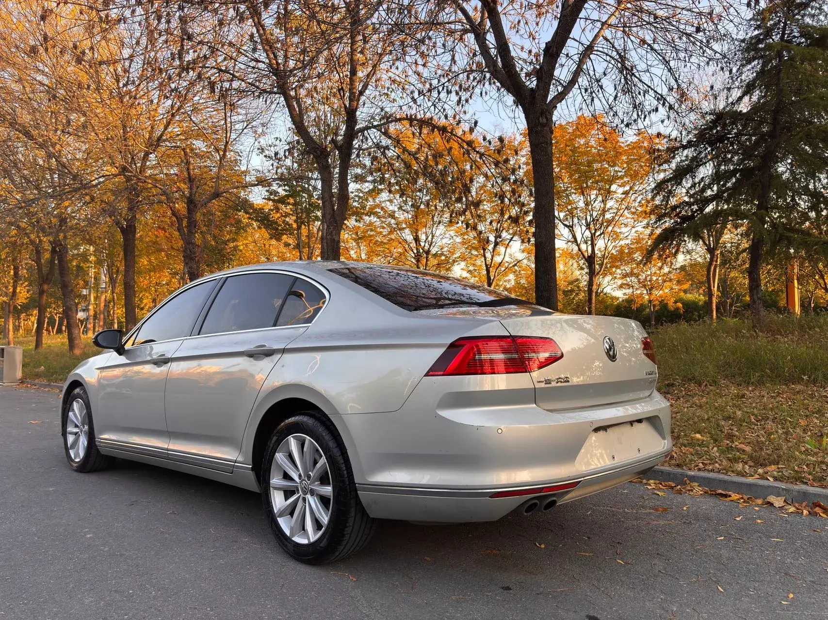 2017 VOLKSWAGEN MAGOTAN thumbnail 4