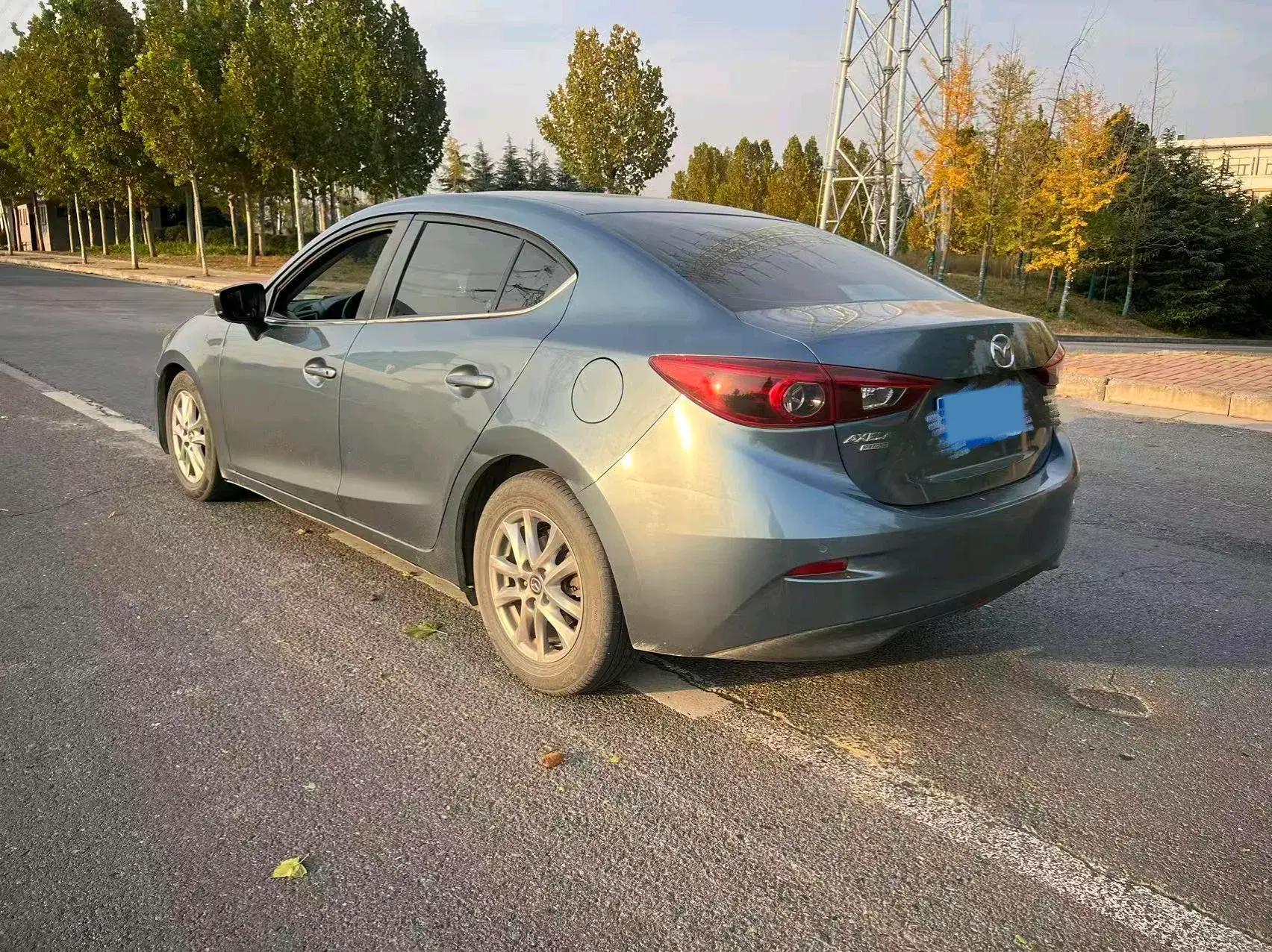 2017 MAZDA 3 thumbnail 2