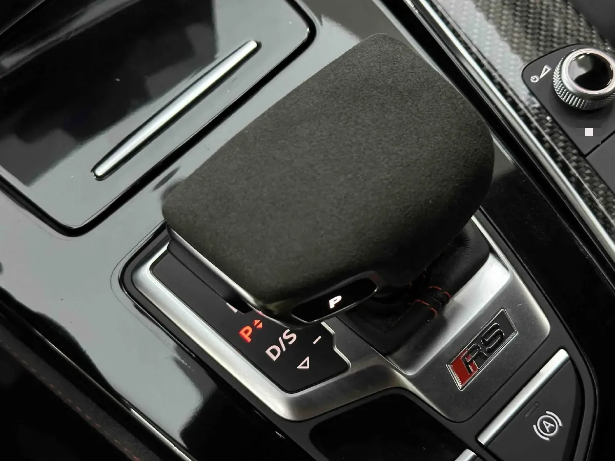 2023 Audi RS 4 2.9T 450HP V6 8AT,autocango,china used car exporter,china ev exporter,chinese used car exporter,chinese used ev exporter