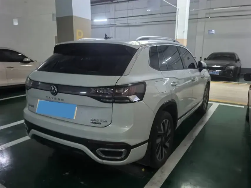 2023 VOLKSWAGEN TAYRON thumbnail 3