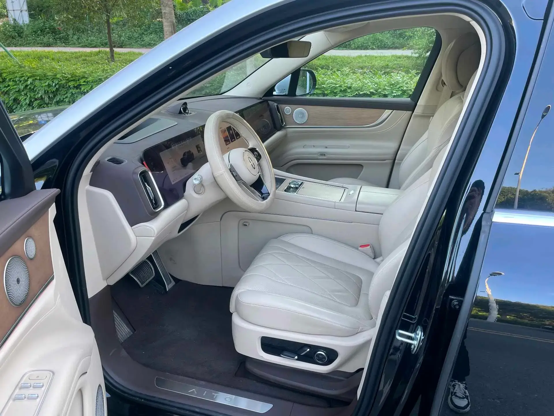 2024 AITO AITO thumbnail 4