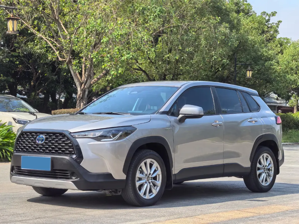 2023 Toyota Corolla Cross 2.0L 152HP L4 E-CVT Hybrid