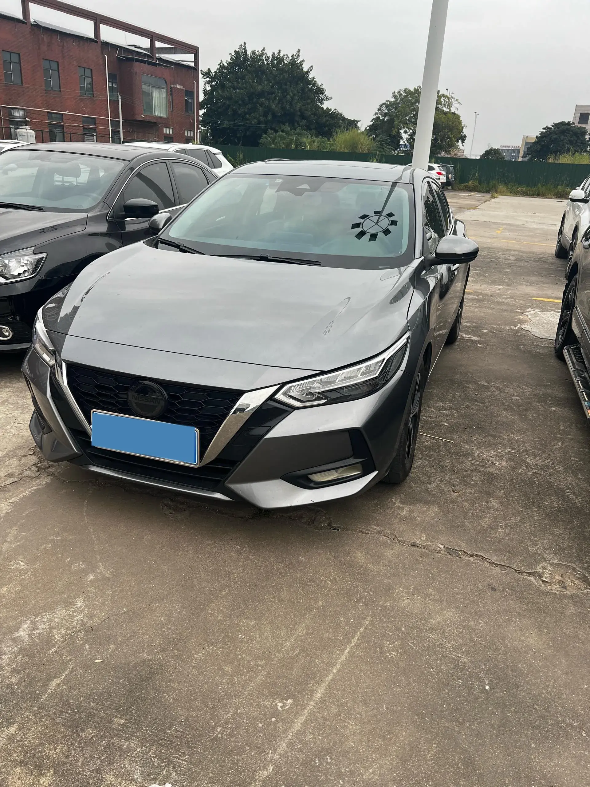 2022 NISSAN SYLPHY view 1