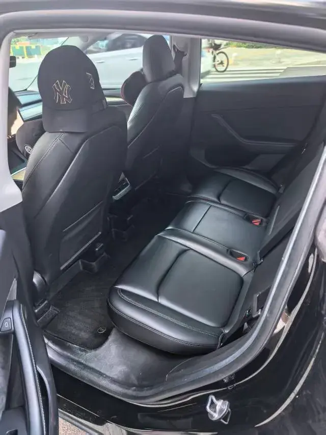 2022 TESLA MODEL thumbnail 4