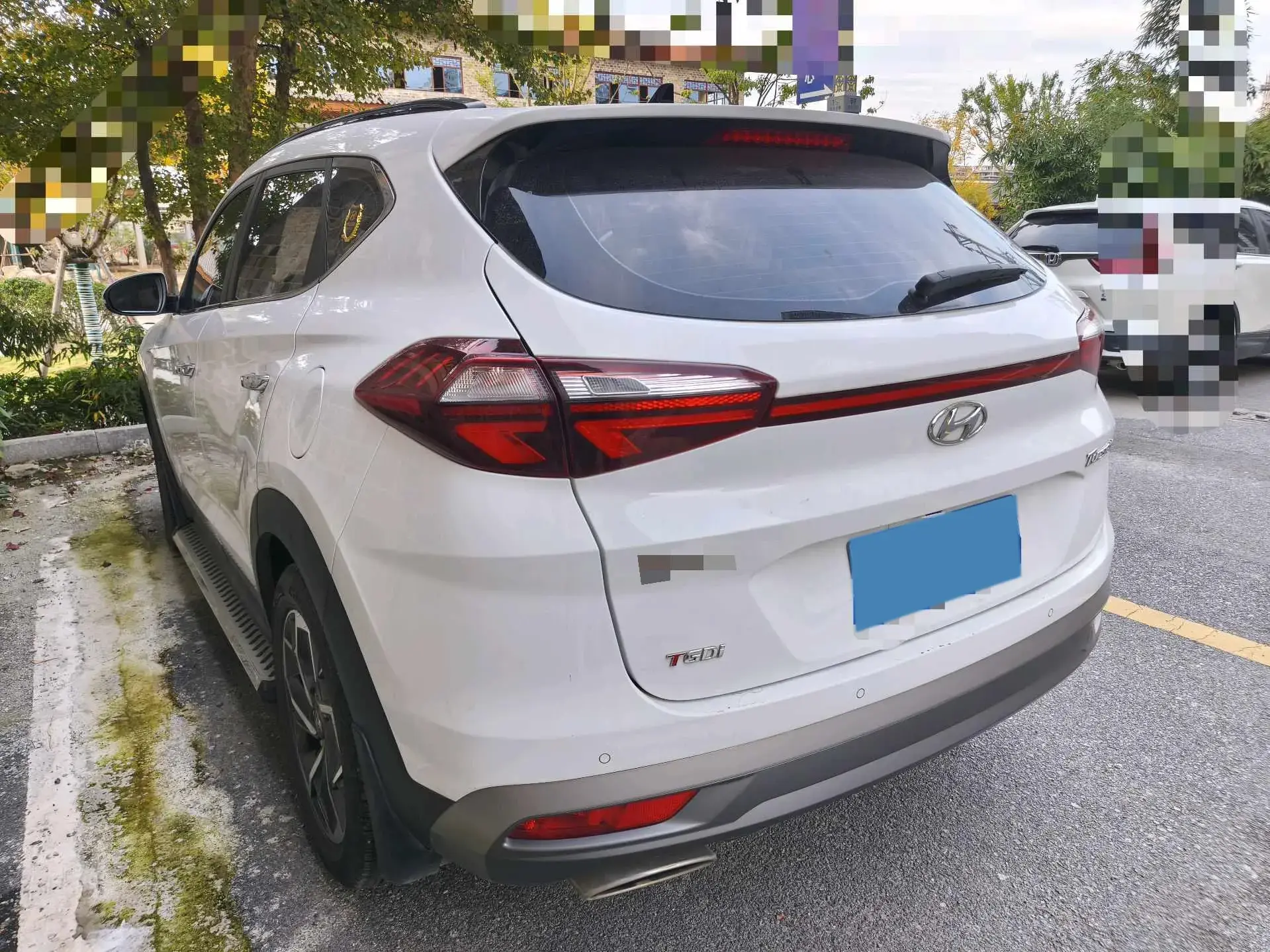 2020 HYUNDAI TUCSON thumbnail 3