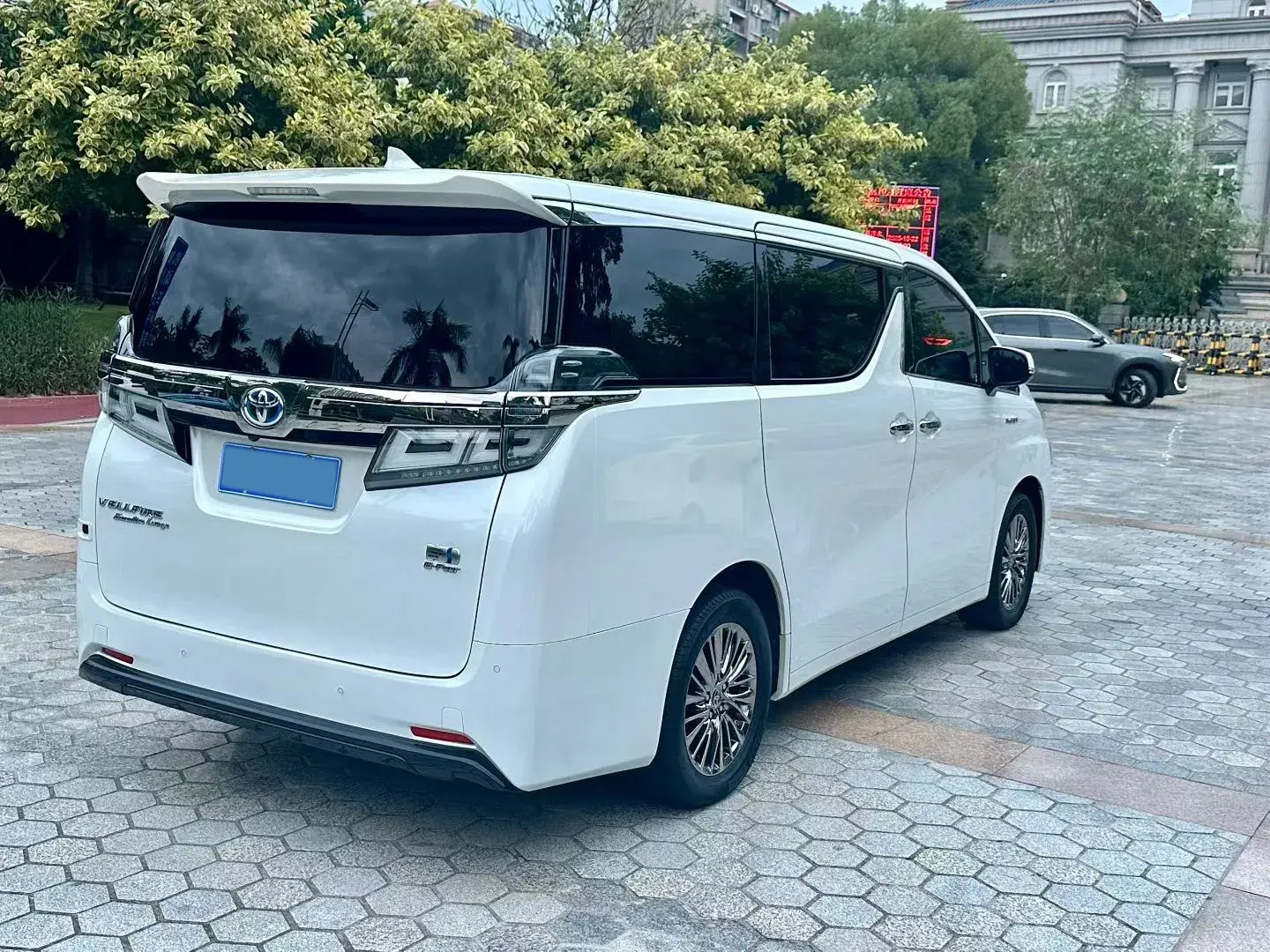 2021 TOYOTA VELLFIRE thumbnail 4