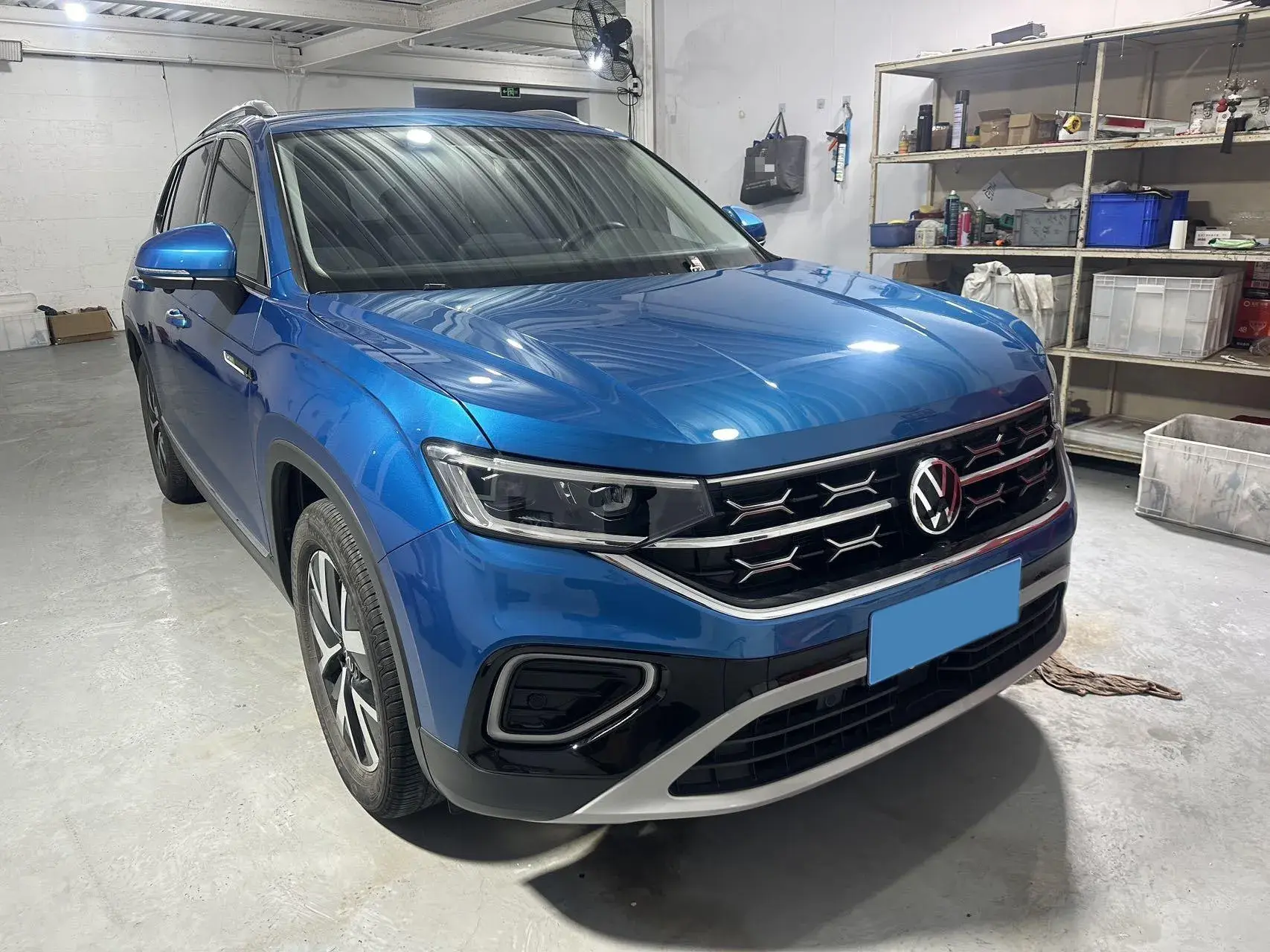 2023 VOLKSWAGEN TAYRON thumbnail 2