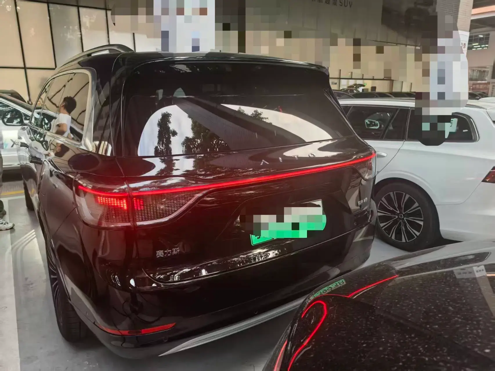 2025 AITO AITO thumbnail 2