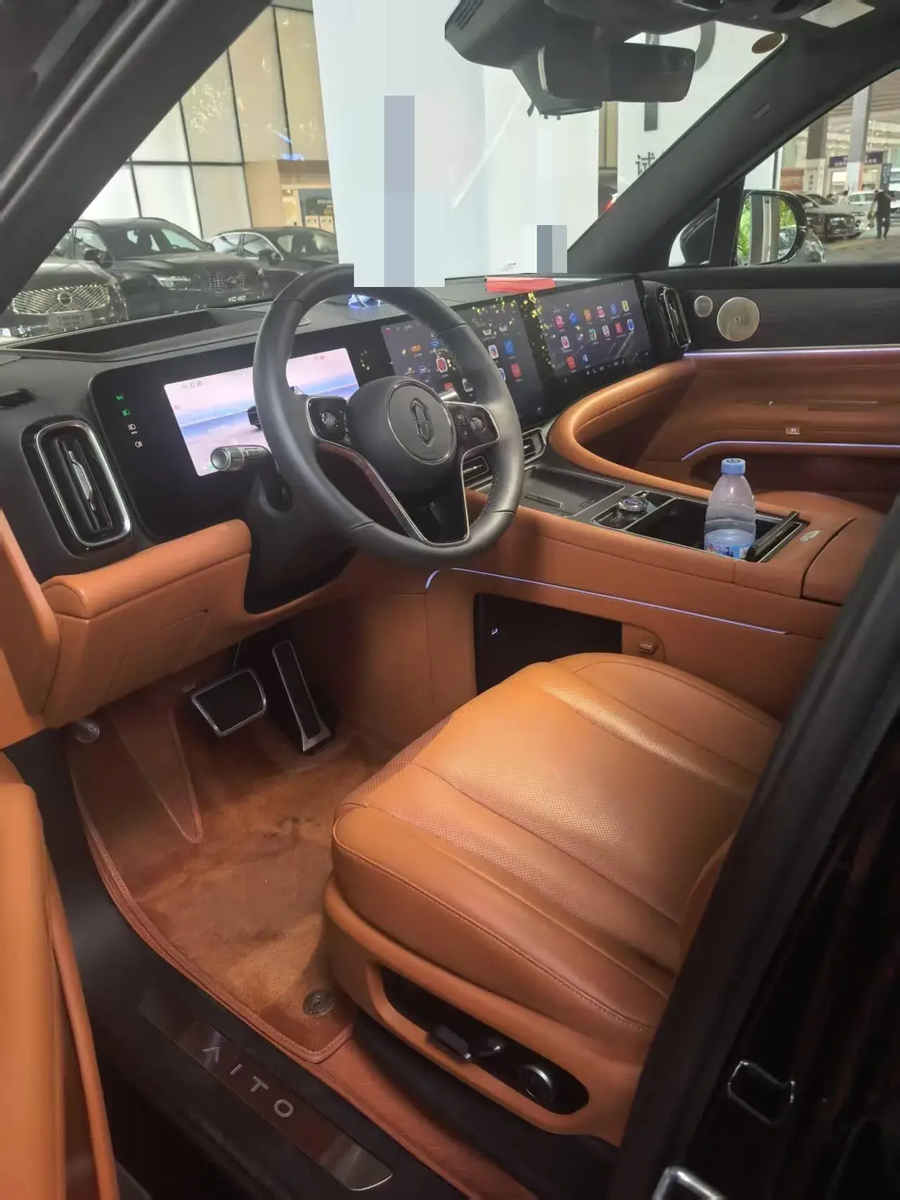 2025 AITO AITO thumbnail 4