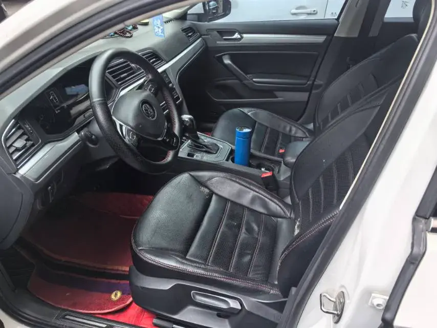 2019 VOLKSWAGEN LAMANDO thumbnail 2