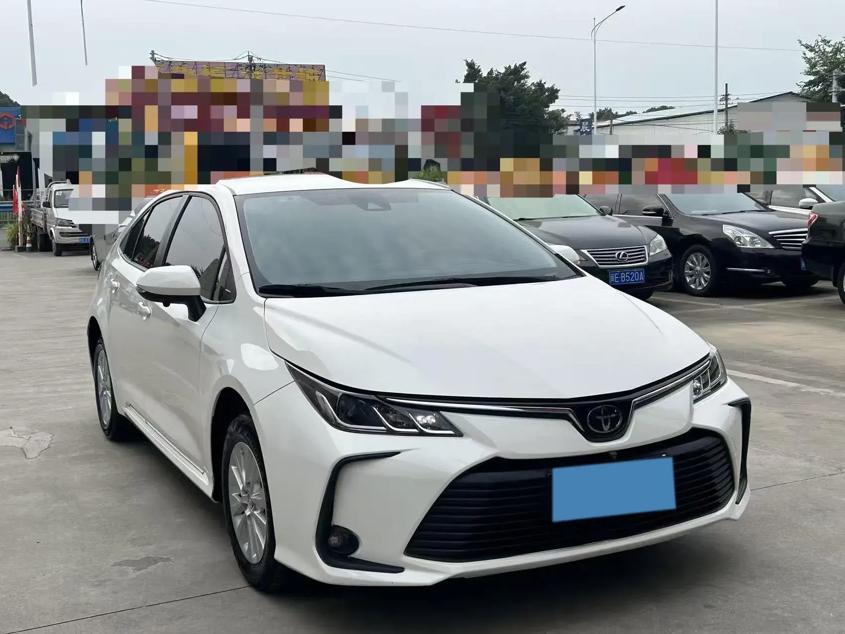 2019 TOYOTA COROLLA thumbnail 3