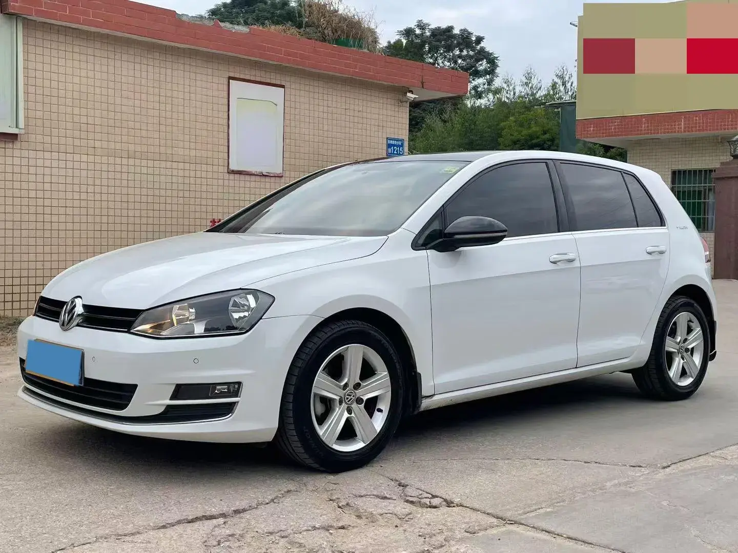 2017 VOLKSWAGEN GOLF view 1