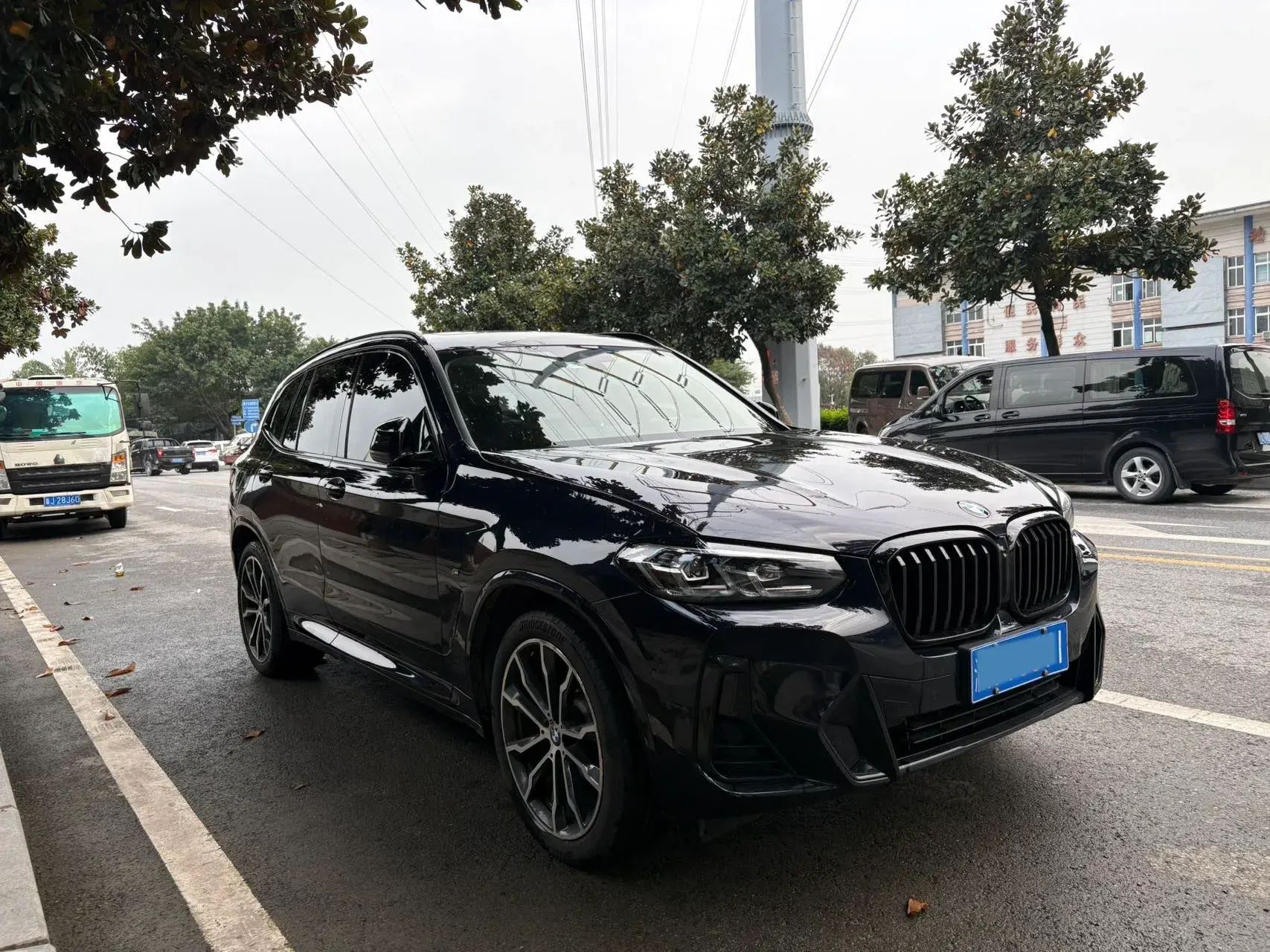 2022 BMW X3 thumbnail 2